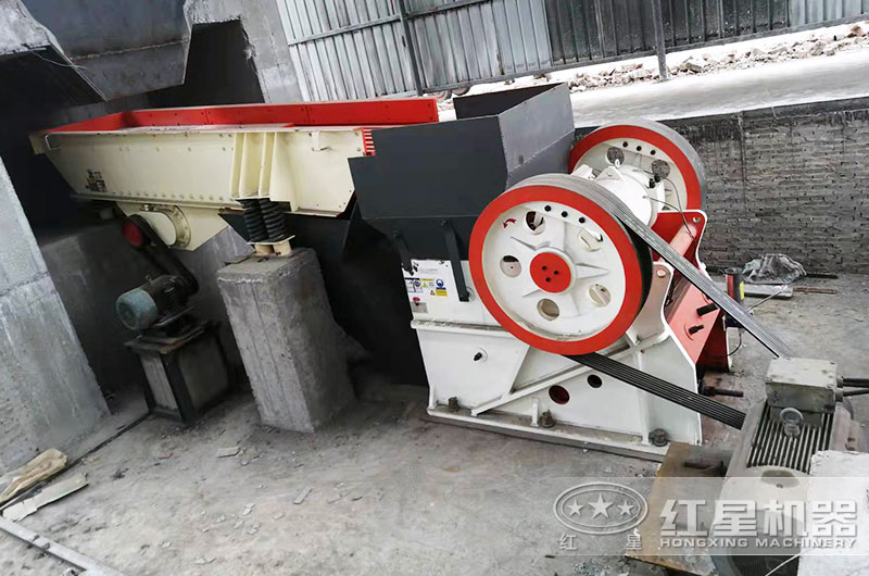 鄂破機(jī)工作現(xiàn)場實(shí)拍圖