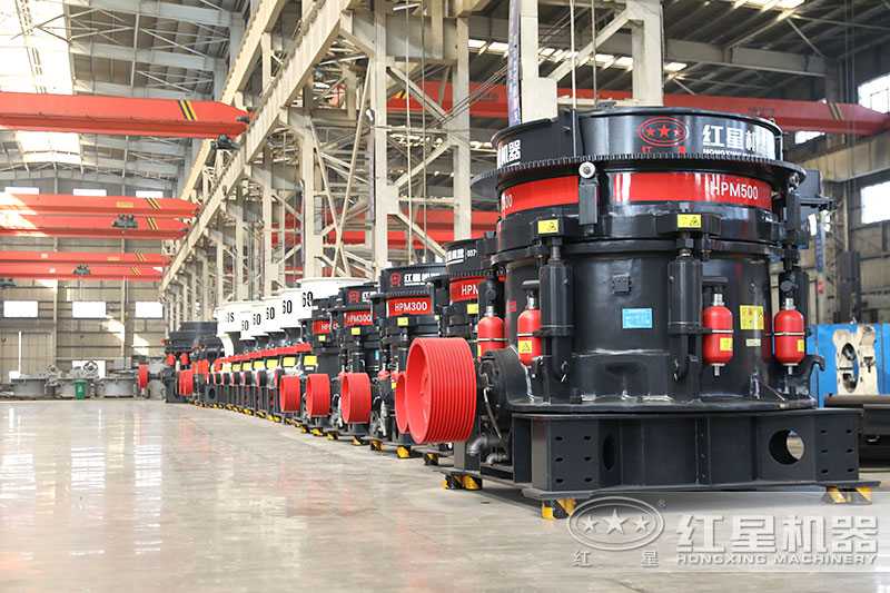 石子破碎機(jī)成套設(shè)備車(chē)間一角