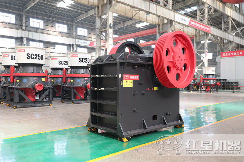 五七破碎機(jī)圖片