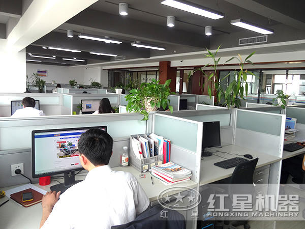 破碎機廠家開始重視售后和網(wǎng)絡開發(fā)