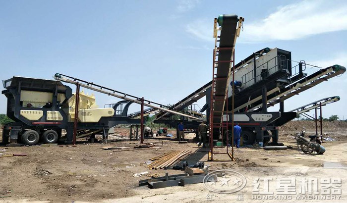 時(shí)產(chǎn)800噸車載移動(dòng)破石機(jī)施工現(xiàn)場