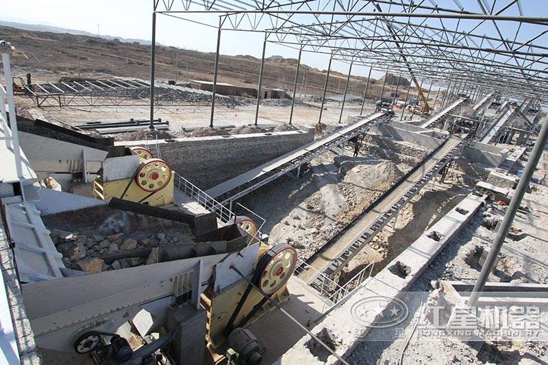顎式磕石子機(jī)現(xiàn)場