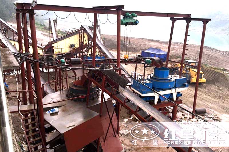 時(shí)產(chǎn)200噸環(huán)保型礦石制沙機(jī)客戶現(xiàn)場