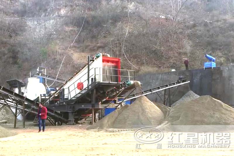 輪式破碎車(chē)客戶(hù)現(xiàn)場(chǎng)