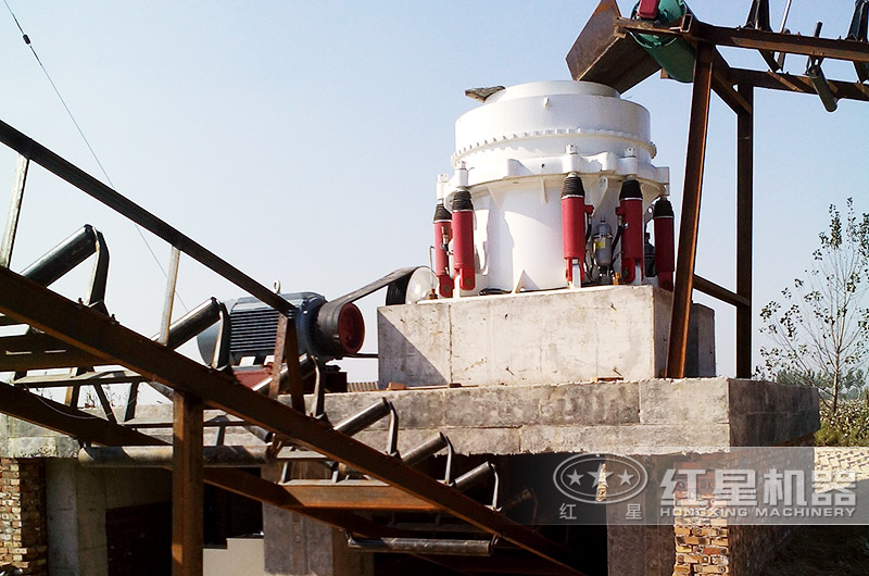 石子廠現(xiàn)在的行情怎么樣？石子破碎機整套設(shè)備有哪些？