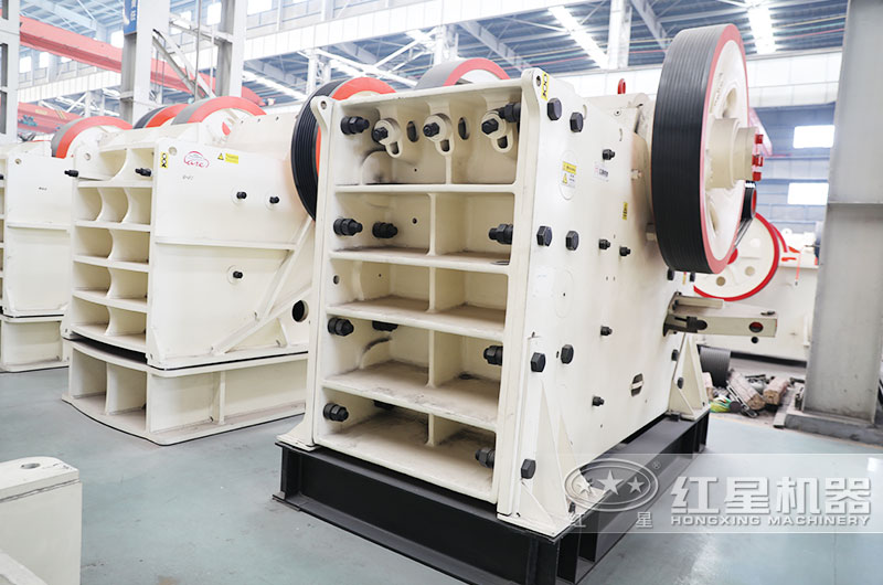 花崗巖粗碎設備，鄂式破碎機