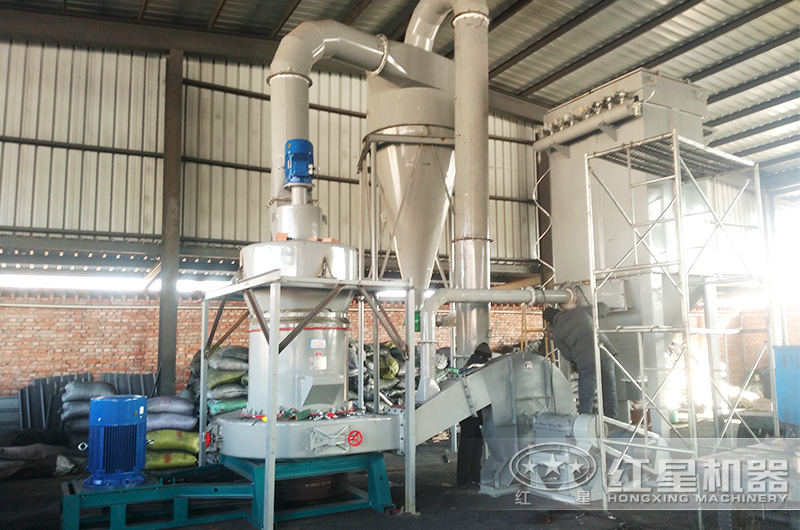 時產(chǎn)量50噸雷蒙磨粉機(jī)現(xiàn)場